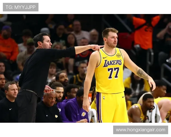 NBA最新战力榜出炉马刺强势登顶雷霆骑士火箭表现抢眼湖人位列第11